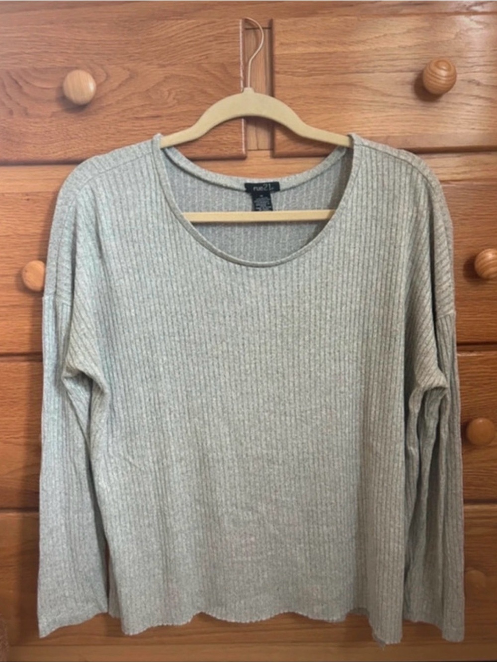 Medium Rue21 gray knit sweater